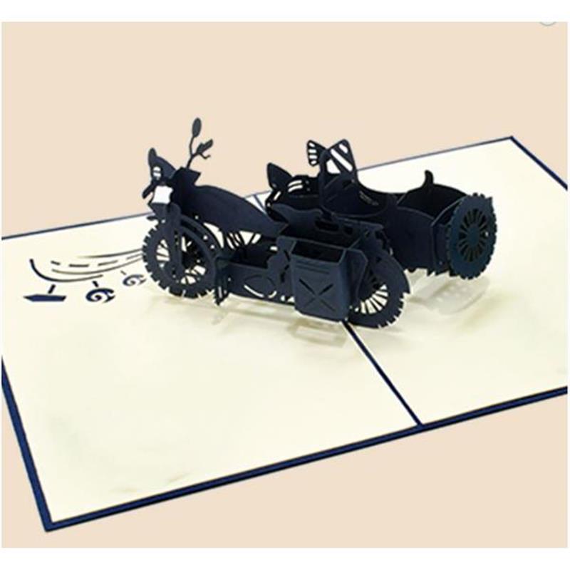 3D voščilnica: Dirkalni motor s prik.