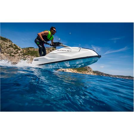 Vodni skuter Yamaha SuperJet™ MY23