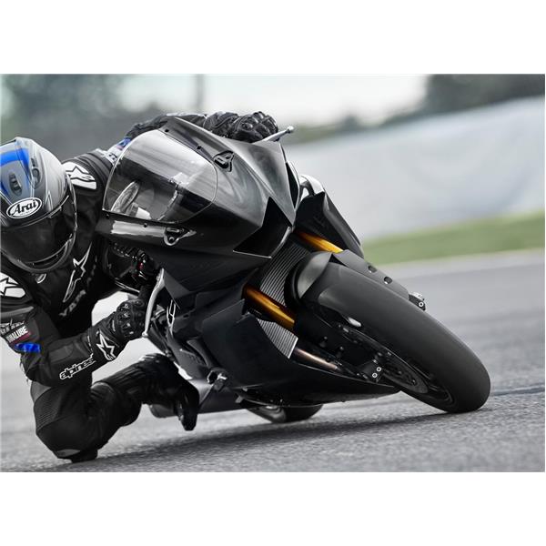 Yamaha YZF-R6 RACE (2025)